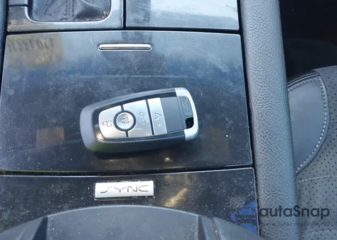 2015 Ford Taurus Sho z USA, uszkodzony, nr VIN 1FAHP2KT1FG179611